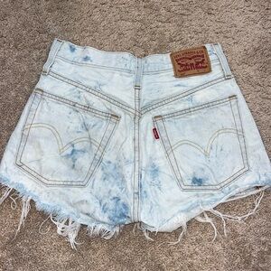 501 levi shorts size 24